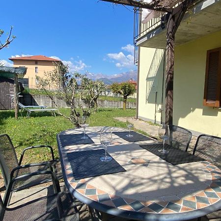Ferienwohnung The Children Smile- With Private Garden Colico Exterior foto