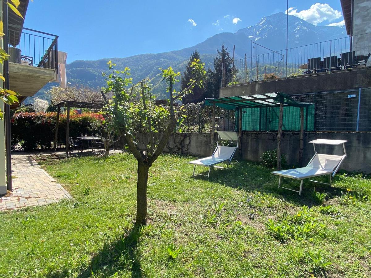 Ferienwohnung The Children Smile- With Private Garden Colico Exterior foto